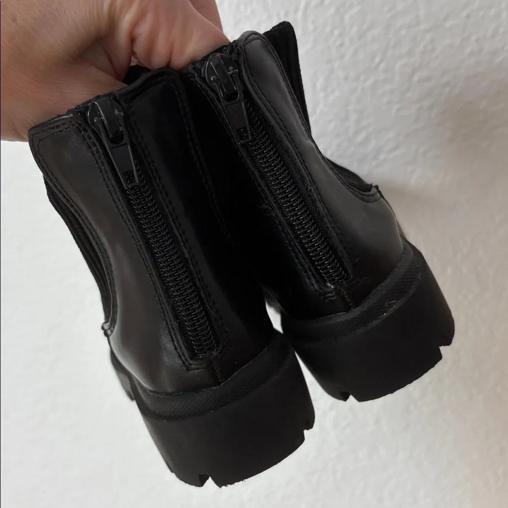 Steve Madden Black Faux Leather Chelsea Boots